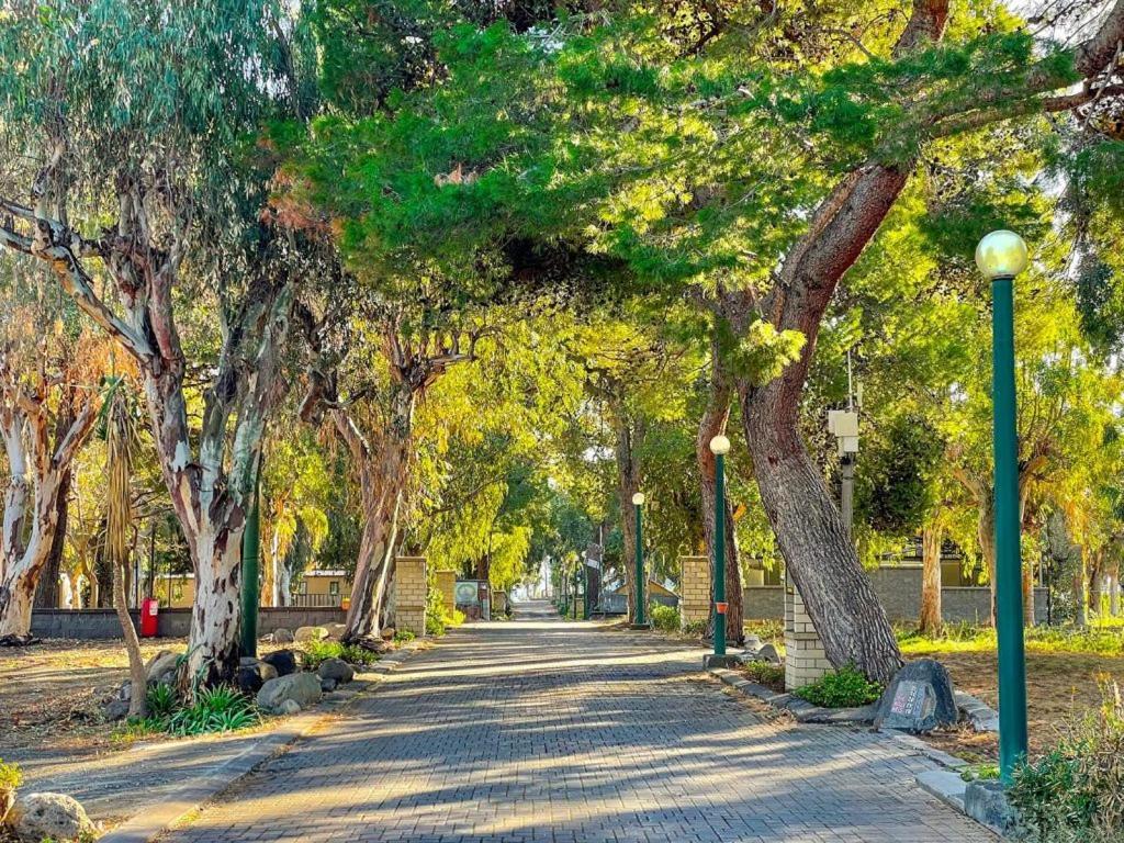 אסראלה Il Pampaleone Glamping And Resort מראה חיצוני תמונה
