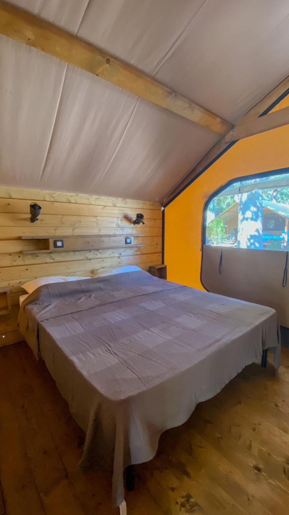 אסראלה Il Pampaleone Glamping And Resort חדר תמונה