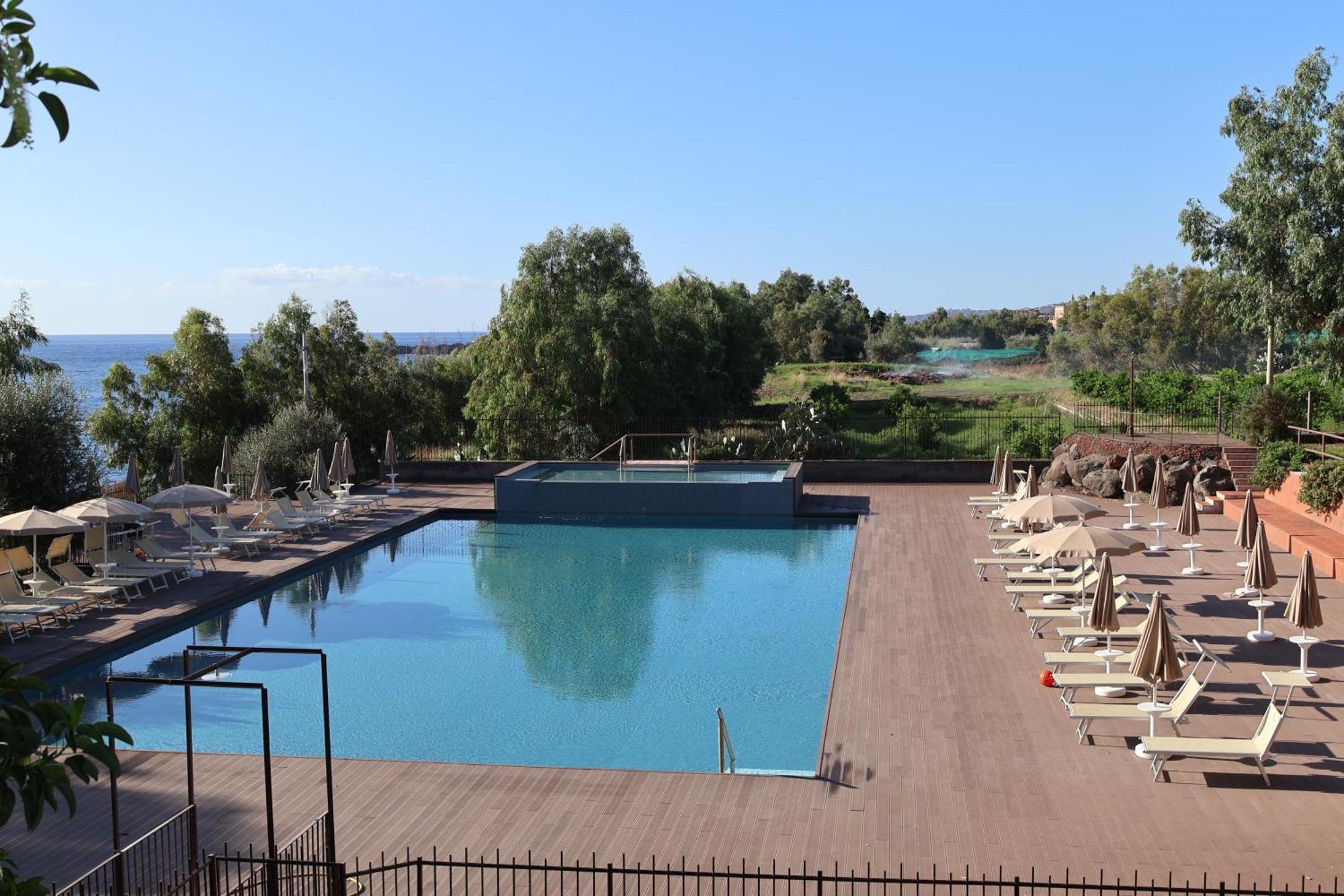 אסראלה Il Pampaleone Glamping And Resort מראה חיצוני תמונה